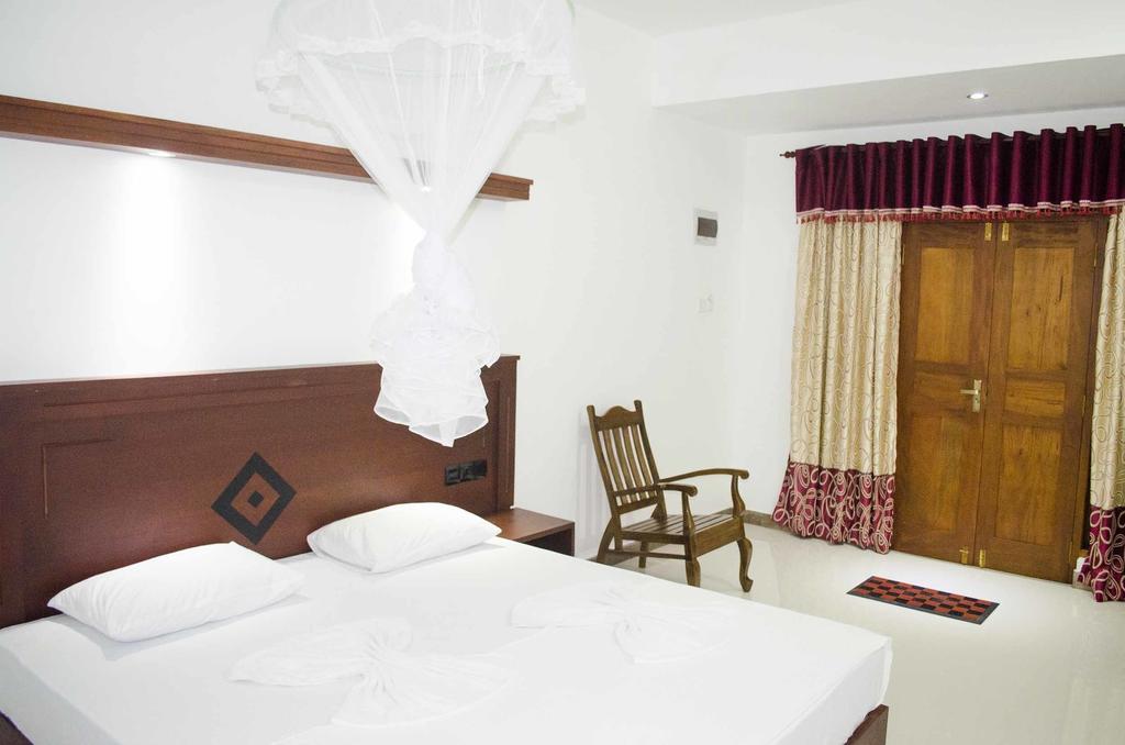 Suwa Arana Resort Mirissa Room photo